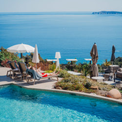 hotel 4 étoiles la villa douce restaurant bar saint tropez rayol aout septembre piscine pool 2023
